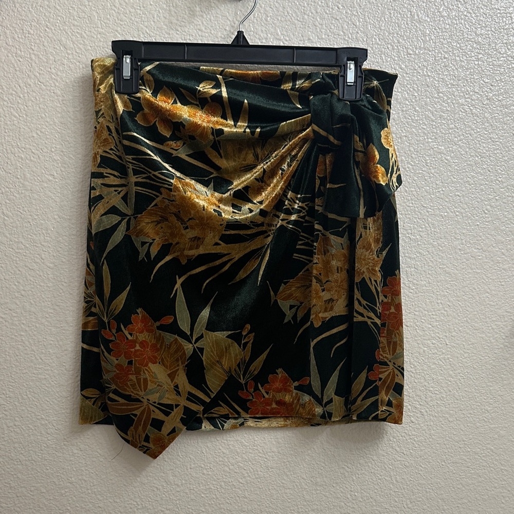 Zara Velvet Mini Skirt in Black and Gold Floral